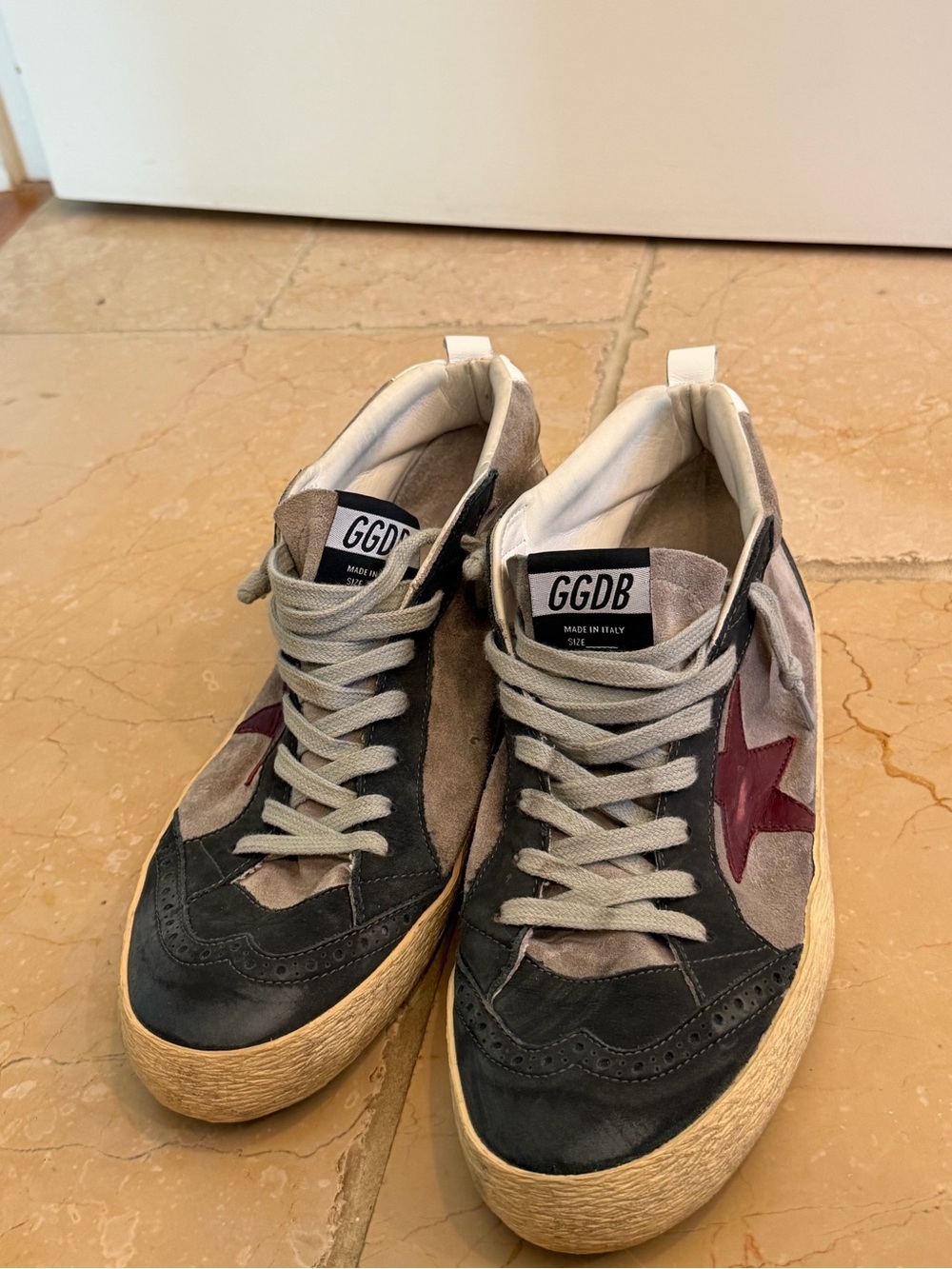 Golden Goose Men’s Grey Suede Star Sneakers with Burgundy - size 42